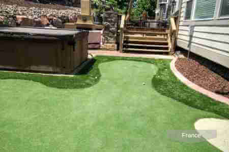 Garden paving putting green
